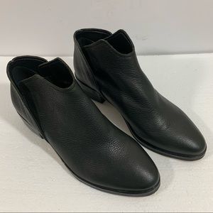 Dolce Vita Vita Twist Black Leather Ankle Boots